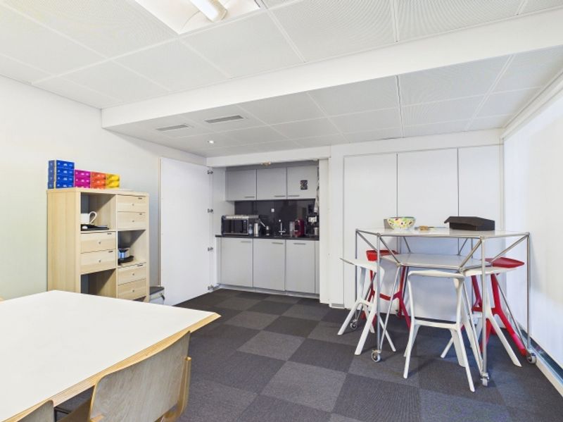 Exklusives Büro an der Löwenstrasse - zentral, modern, repräsentativ - 4