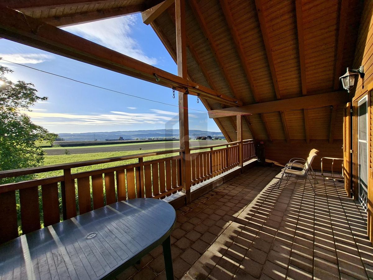 BEFRISTET, IDYLLISCHES LANDLEBEN MIT TOLLEM BALKON - 1
