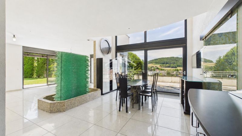 À Courrendlin: Vue, caractère &amp; revenu locatif - 4
