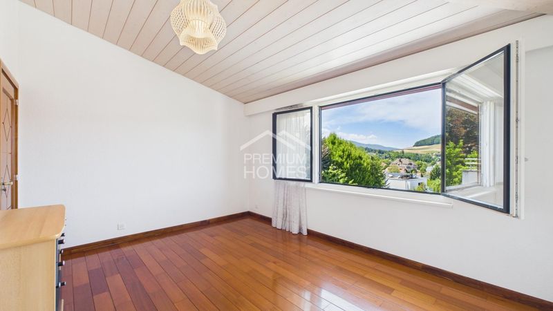À Courrendlin: Vue, caractère &amp; revenu locatif - 9