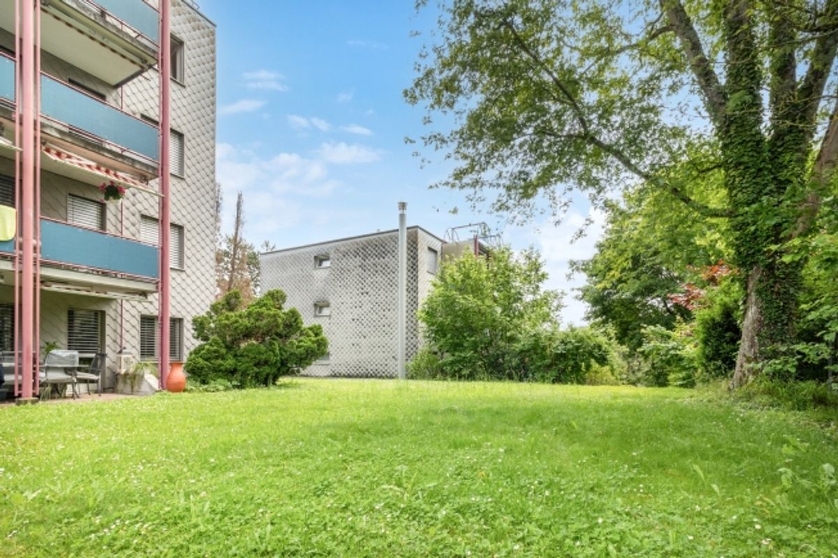 Grosszügige 3.5-Zimmerwohnung im Grünen - 1