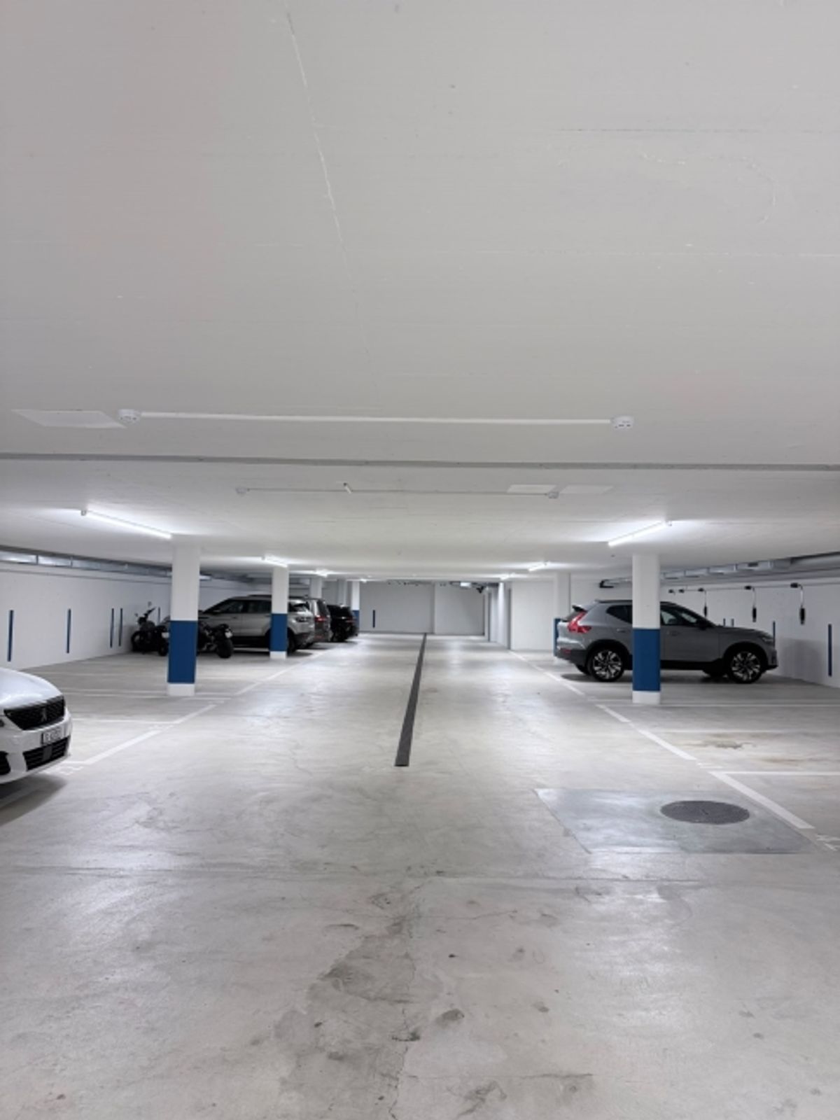Einstellplätze zu vermieten an der Allenmoosstrasse 60a - 1