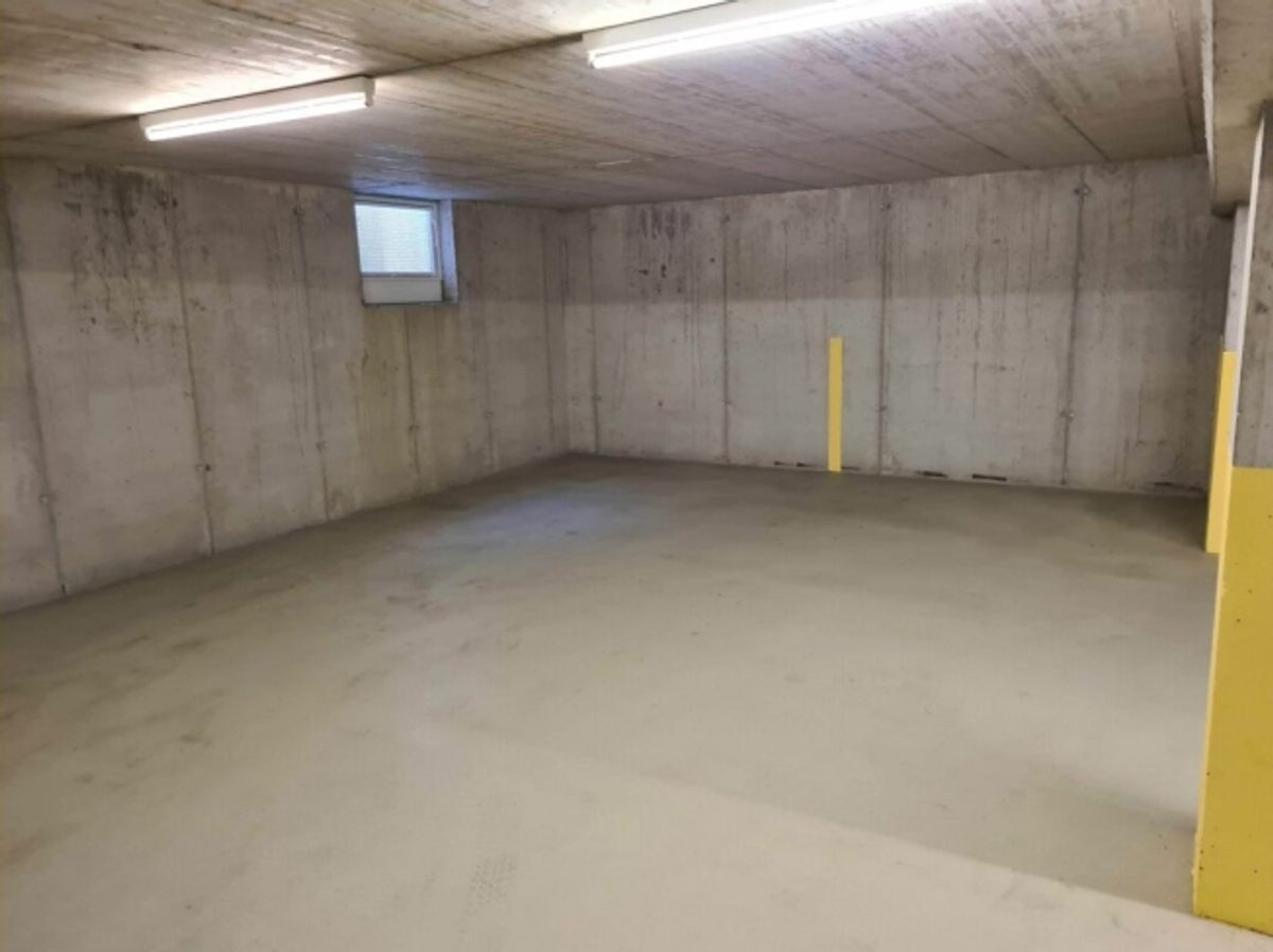 Tiefgaragenplatz nahe dem Bahnhof zu vermieten (ohne Lademöglichkeit!) - 1