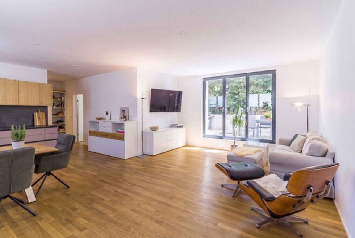 MODERN UND ZENTRAL IN ALLSCHWIL - WOHNUNG MIT GARTENSITZPLATZ - 1