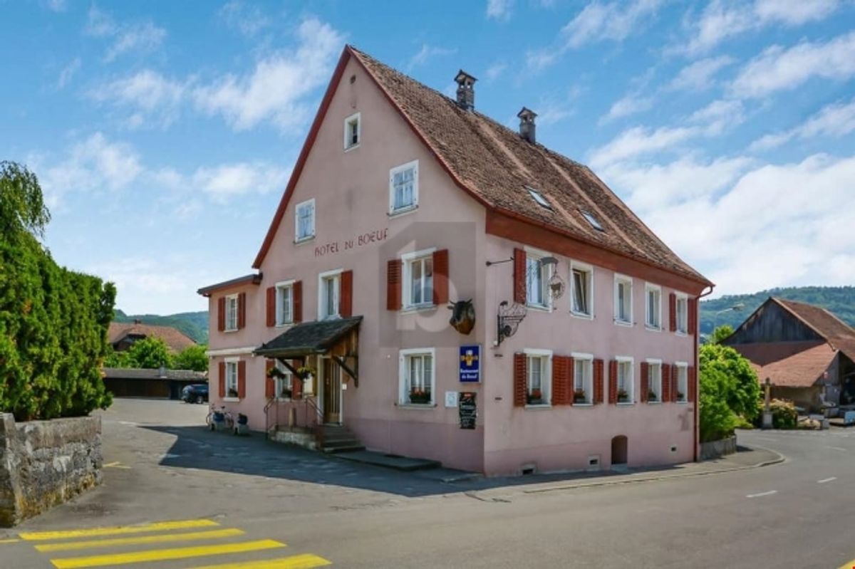 OPPORTUNITÉ RARE DANS UN VILLAGE DYNAMIQUE - 0