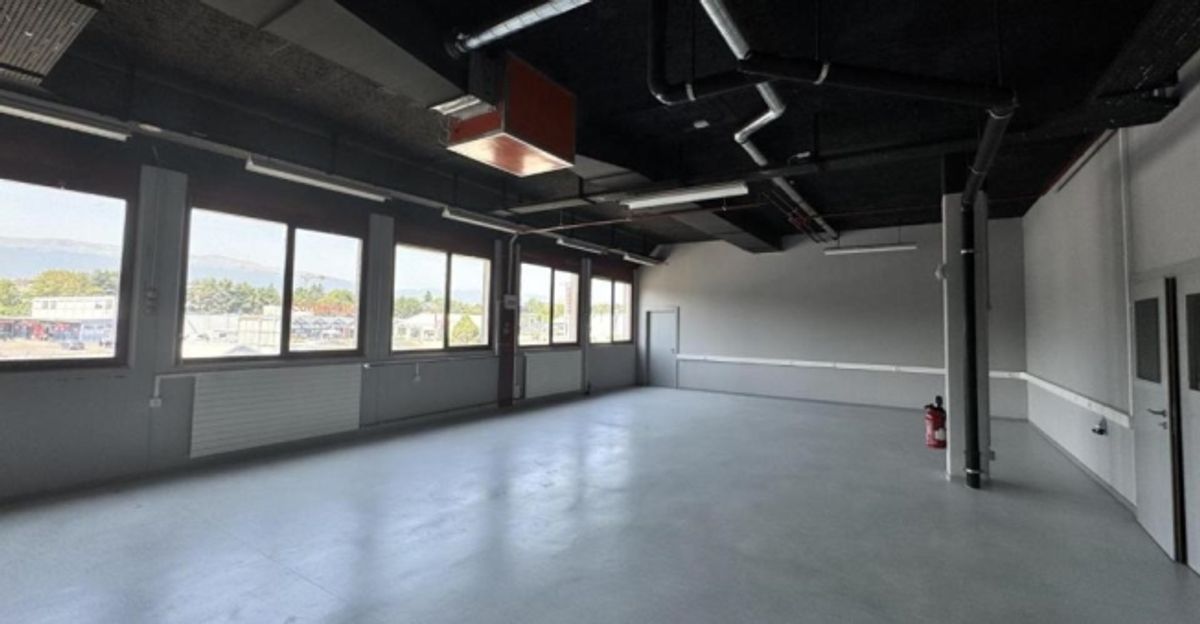 Atelier 130 m2 - 1