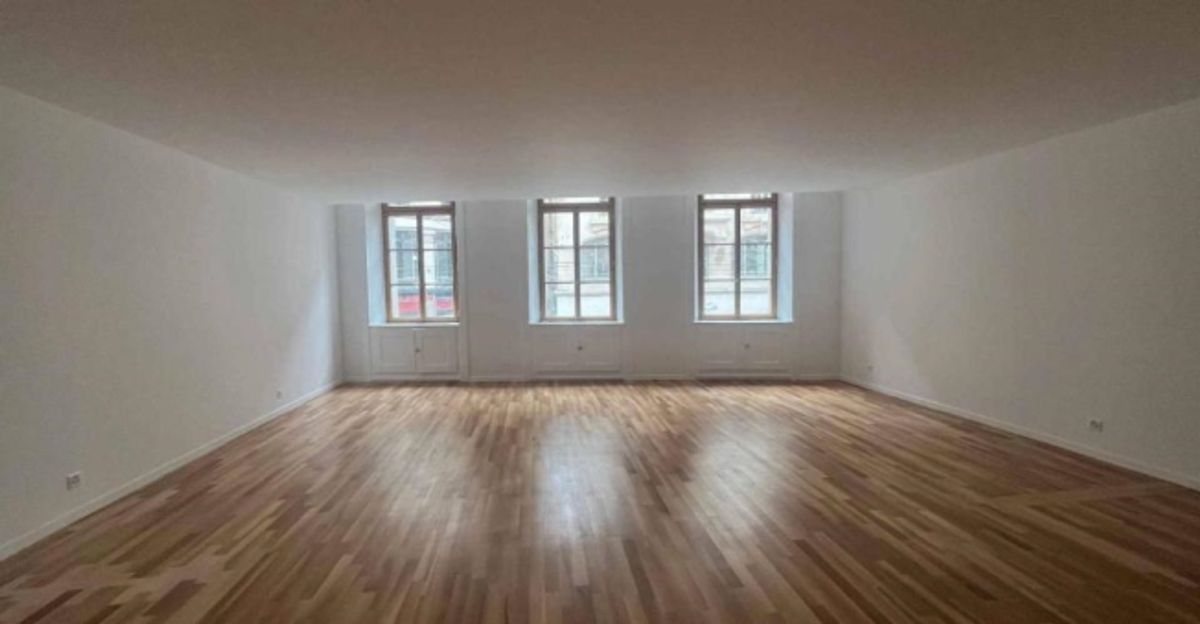 BUREAUX D’EXCEPTION DE 177 M² - RUE DE LA CROIX-D’OR - 6