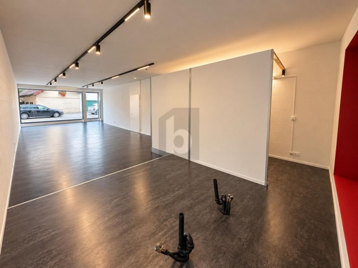 TOP LAGE FÜR BEAUTY, COIFFEUR ODER BÜRO - 1