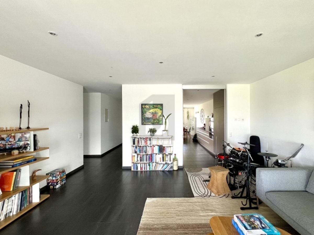 MODERNE ET LUMINEUX, AU DERNIER ETAGE - 1
