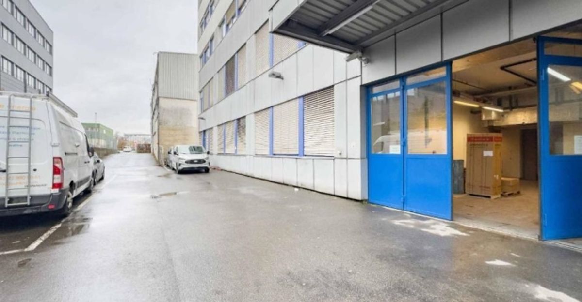 Bureaux lumineux et semi-aménagés à Meyrin - 5