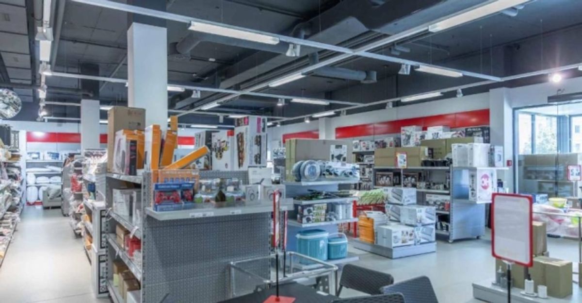 RARE ! Surface de stockage de 250 m² au centre de Genève - 10