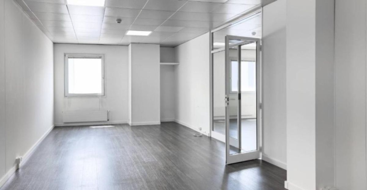 Surface de bureaux-ateliers de 337m2 à Satigny - 2