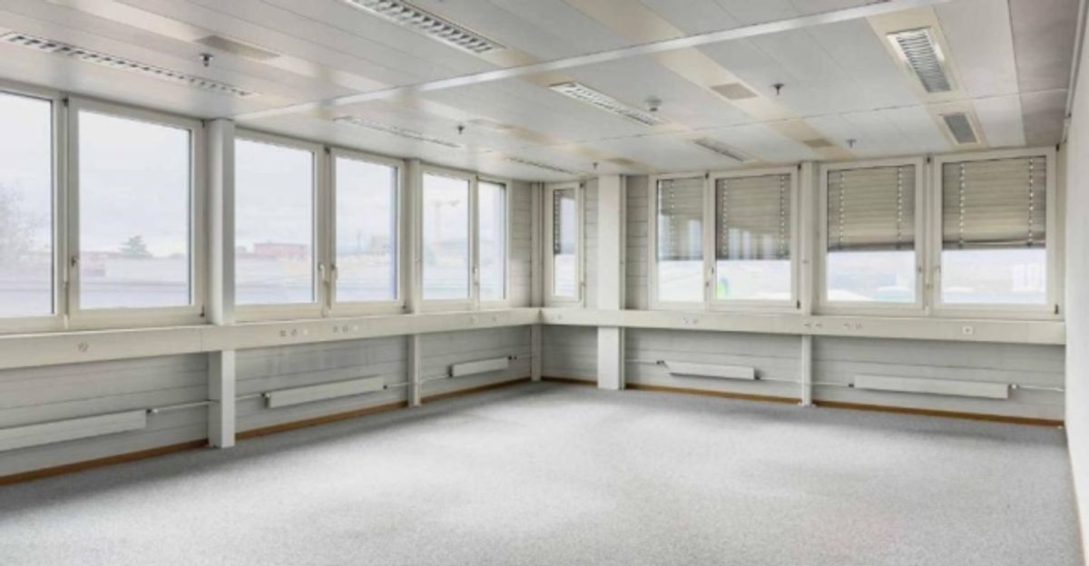 Bureaux lumineux et semi-aménagés à Meyrin - 0