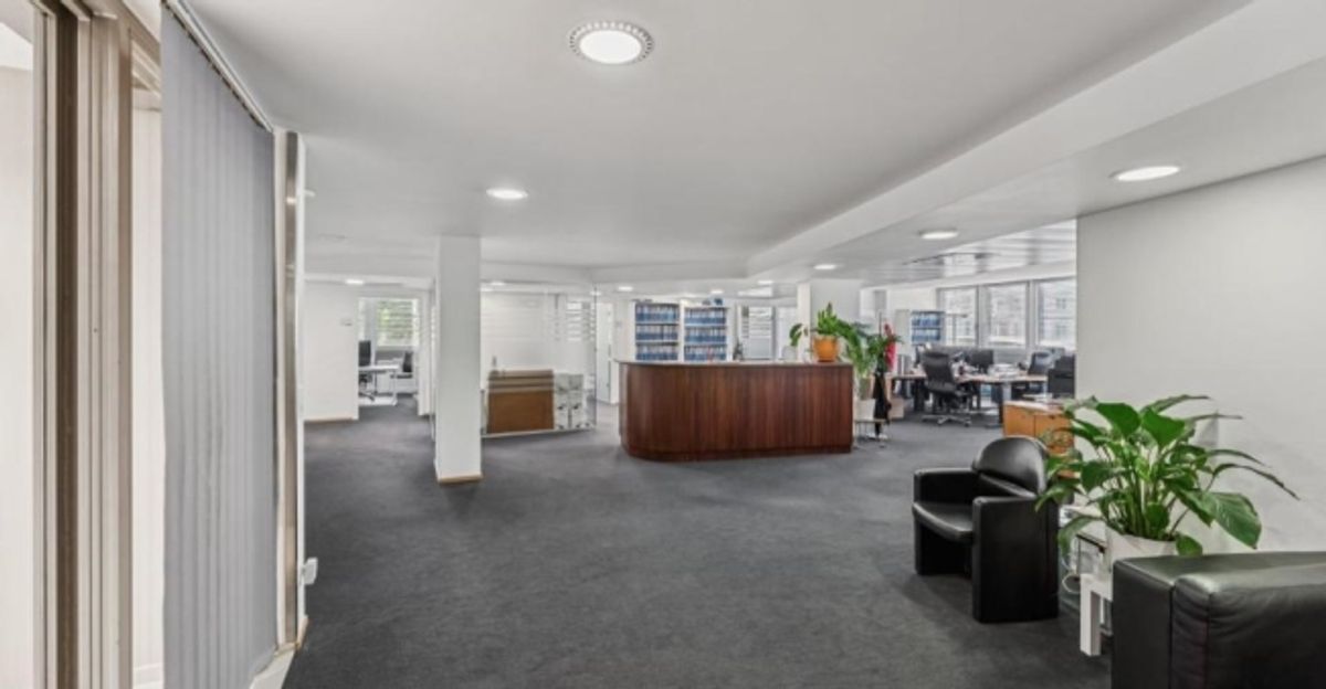 A louer - bureaux aménagés disposant d'une situation centrale - 1
