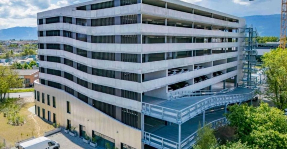 Atelier - Showroom de 350 m² à Meyrin - 8