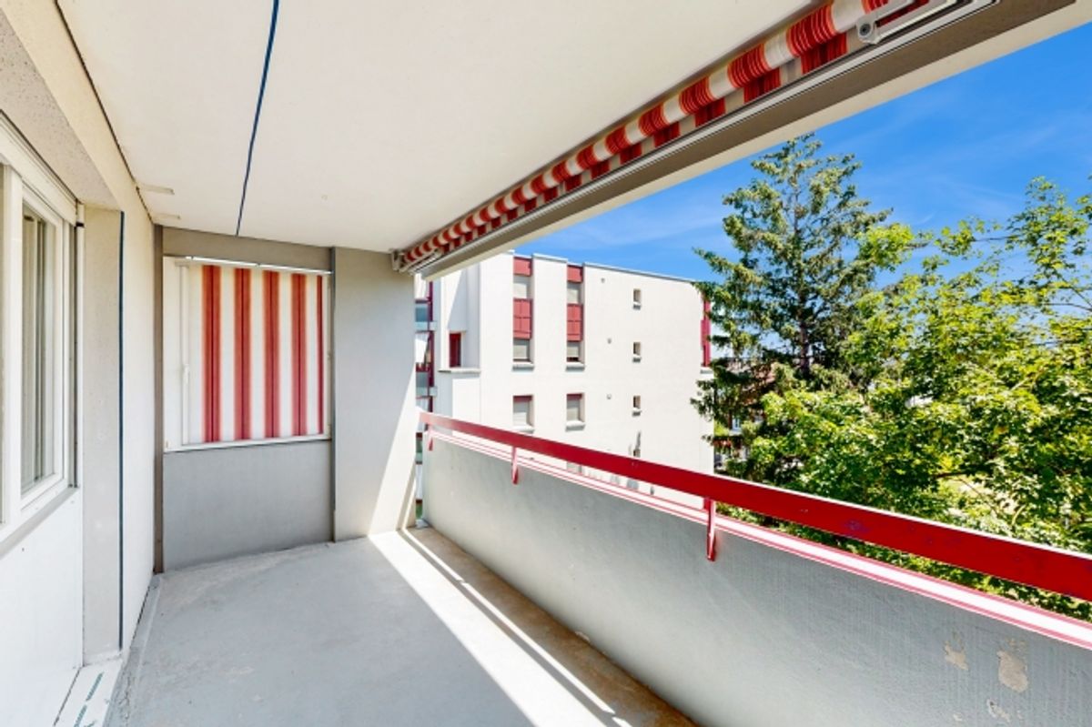 Helle Wohnung  in beliebter, ruhiger Lage mit grossem Balkon - 4