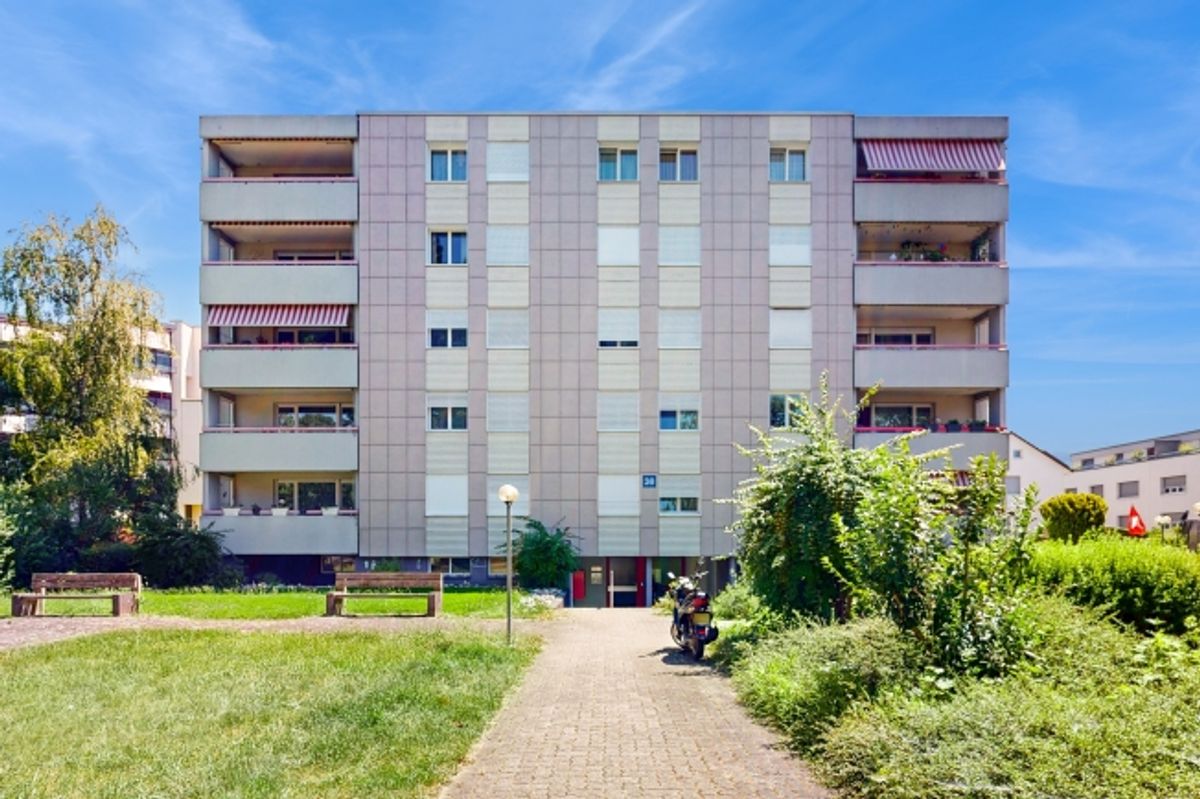 Helle Wohnung  in beliebter, ruhiger Lage mit grossem Balkon - 0