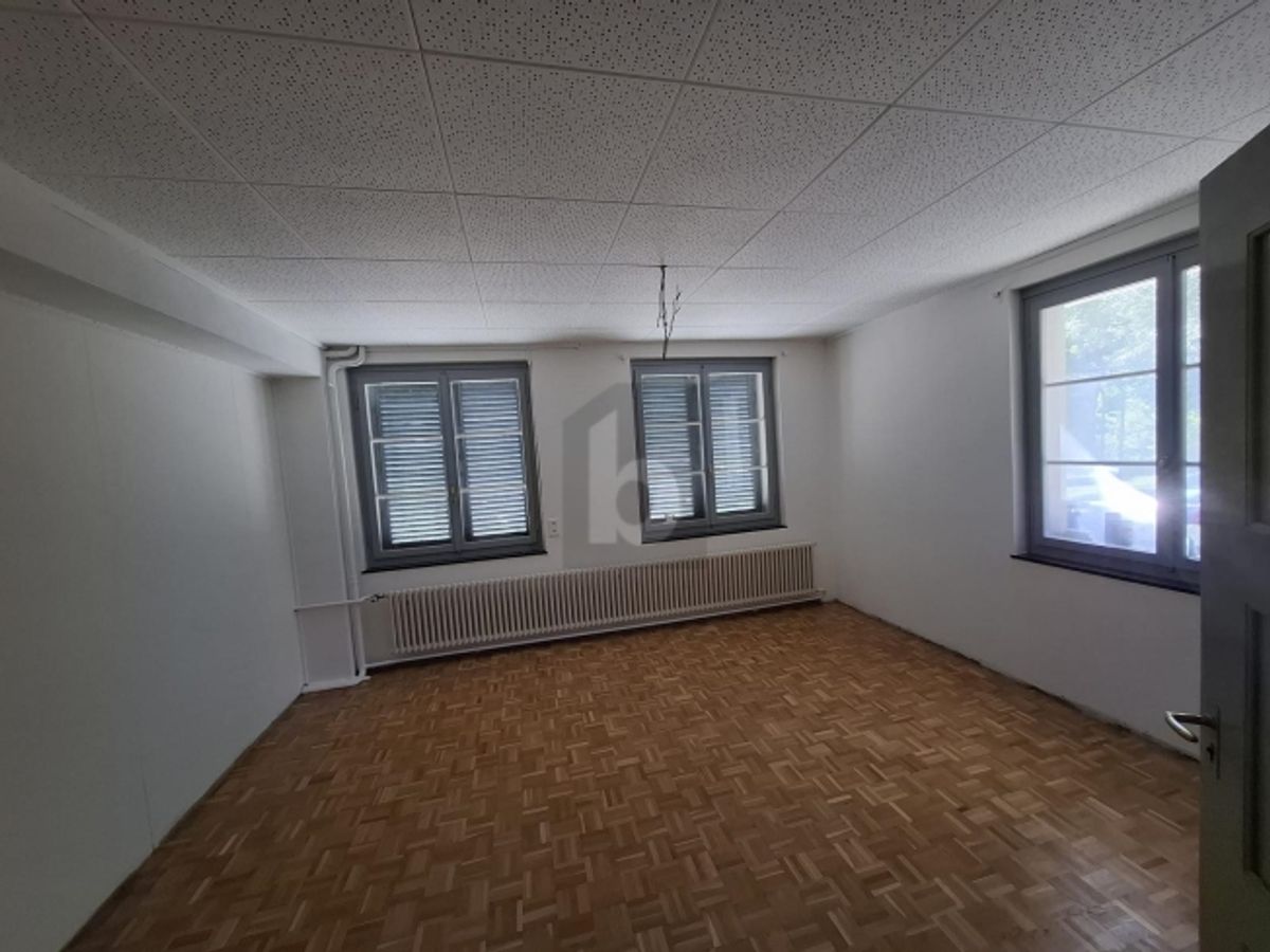 VIEL PLATZ AN ZENTRALER LAGE - 3