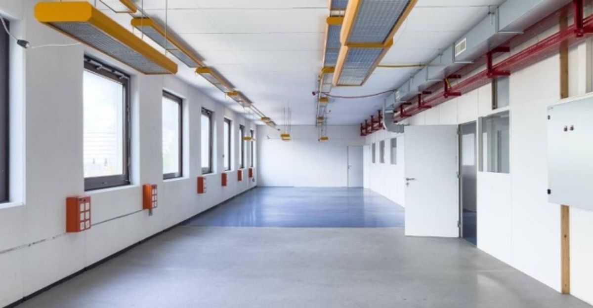 Laboratoire, production, atelier de 420 m2 à louer à Satigny - 8