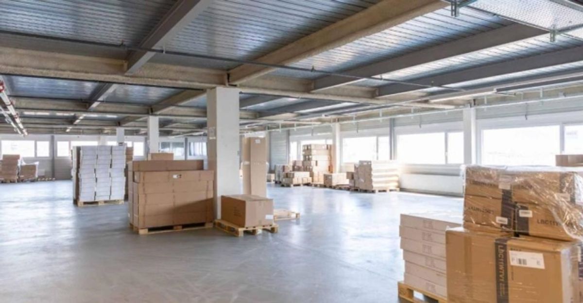 RARE ! Surface d'atelier de 250 m² au centre de Genève - 0