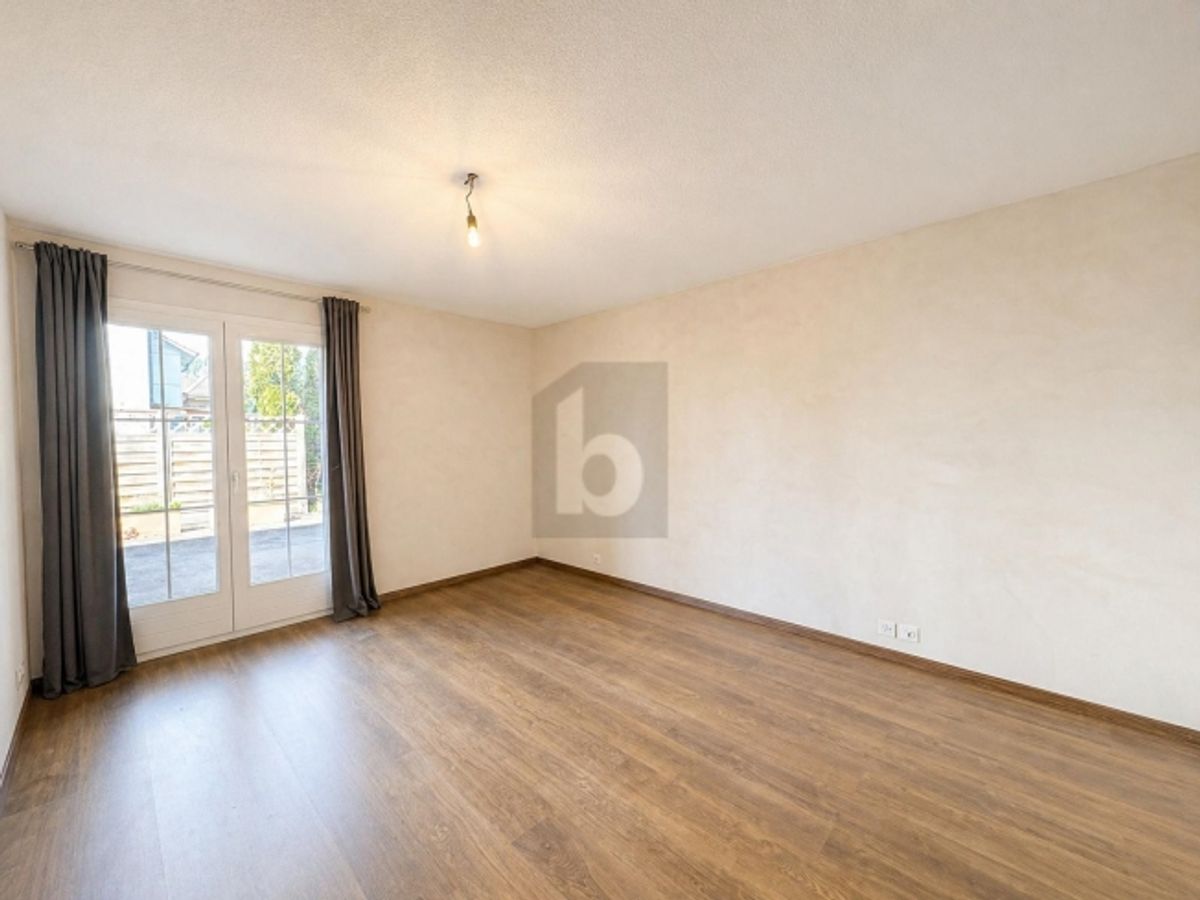 PREISHAMMER! FRISCH RENOVIERT MIT GROSSER TERRASSE - 4
