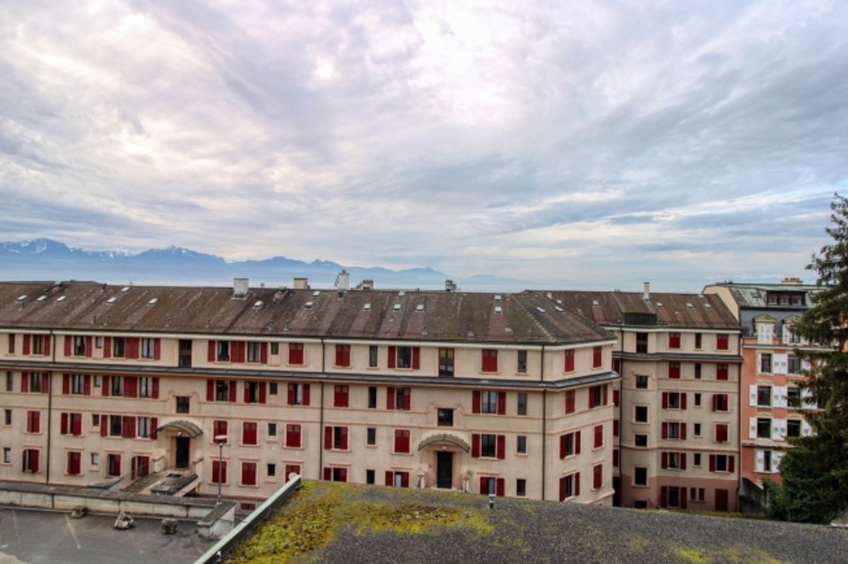 A Modern Coliving Apartment at Avenue de France in Lausanne - 8
