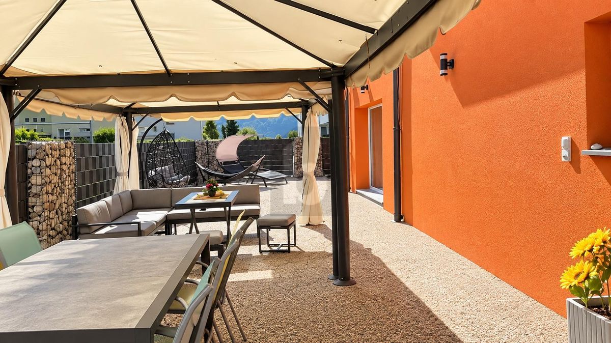 PRIX TOP, MODERNE AVEC JARDIN ET TERRASSES - 4