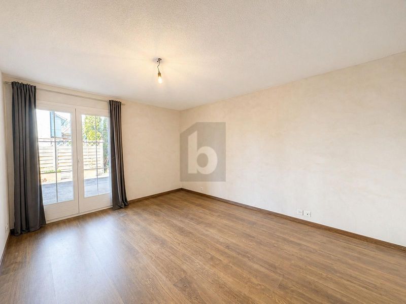 PREISHAMMER! FRISCH RENOVIERT MIT GROSSER TERRASSE - 5