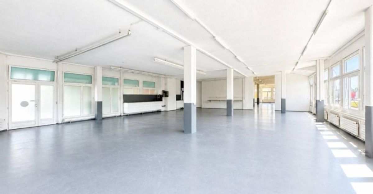 GRAND-LAUSANNE - SURFACE COMMERCIALE & INDUSTRIELLE - 0