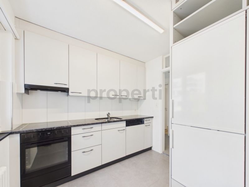 Frisch Renoviert (2026), Sonniger Balkon & Attraktives Preis-Leistungs-Verhältnis - 2