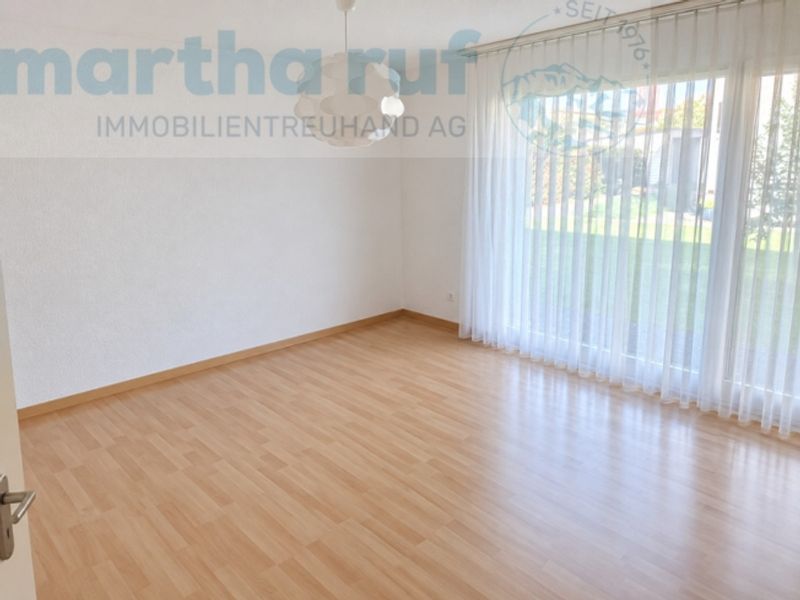 Helle, grosszügige 4.5-Zimmer-Wohnung mit grossem Gartensitzplatz - 5