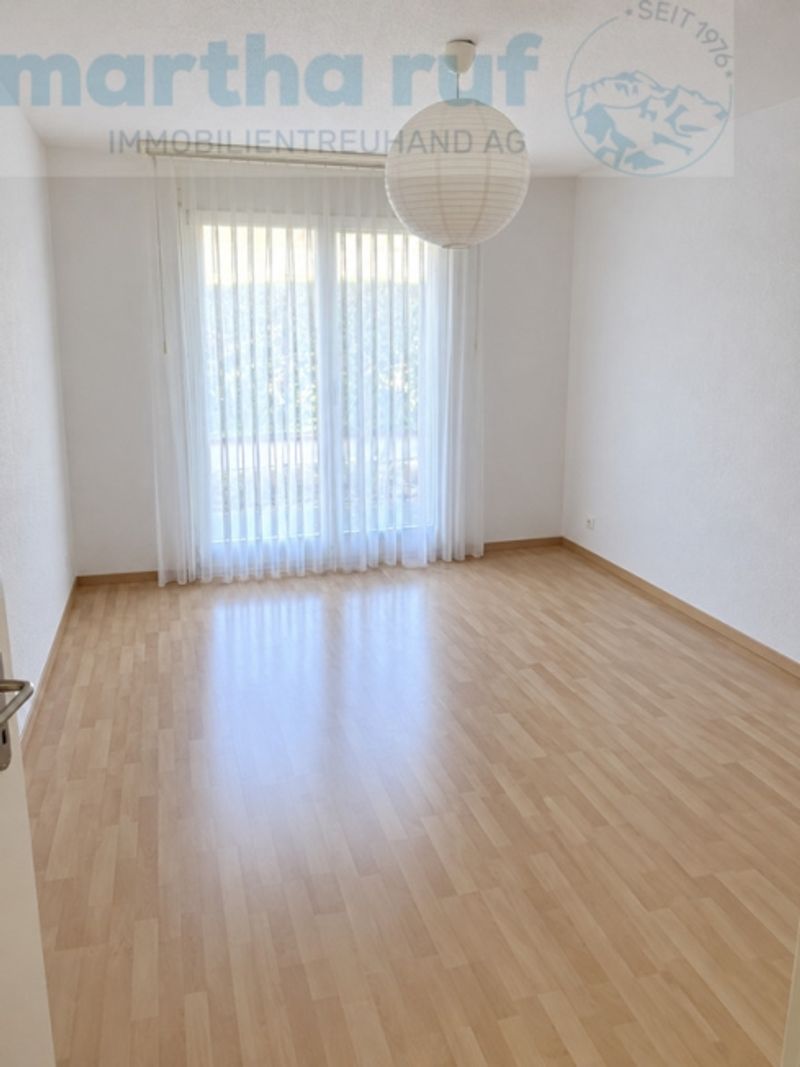 Helle, grosszügige 4.5-Zimmer-Wohnung mit grossem Gartensitzplatz - 7