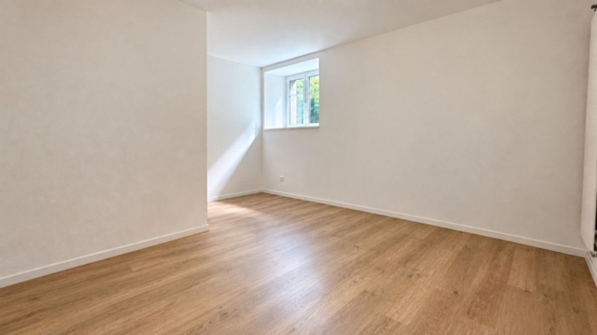 Wunderschöne 2,5-Zimmer-Wohnung – Terrasse und Garten - 4