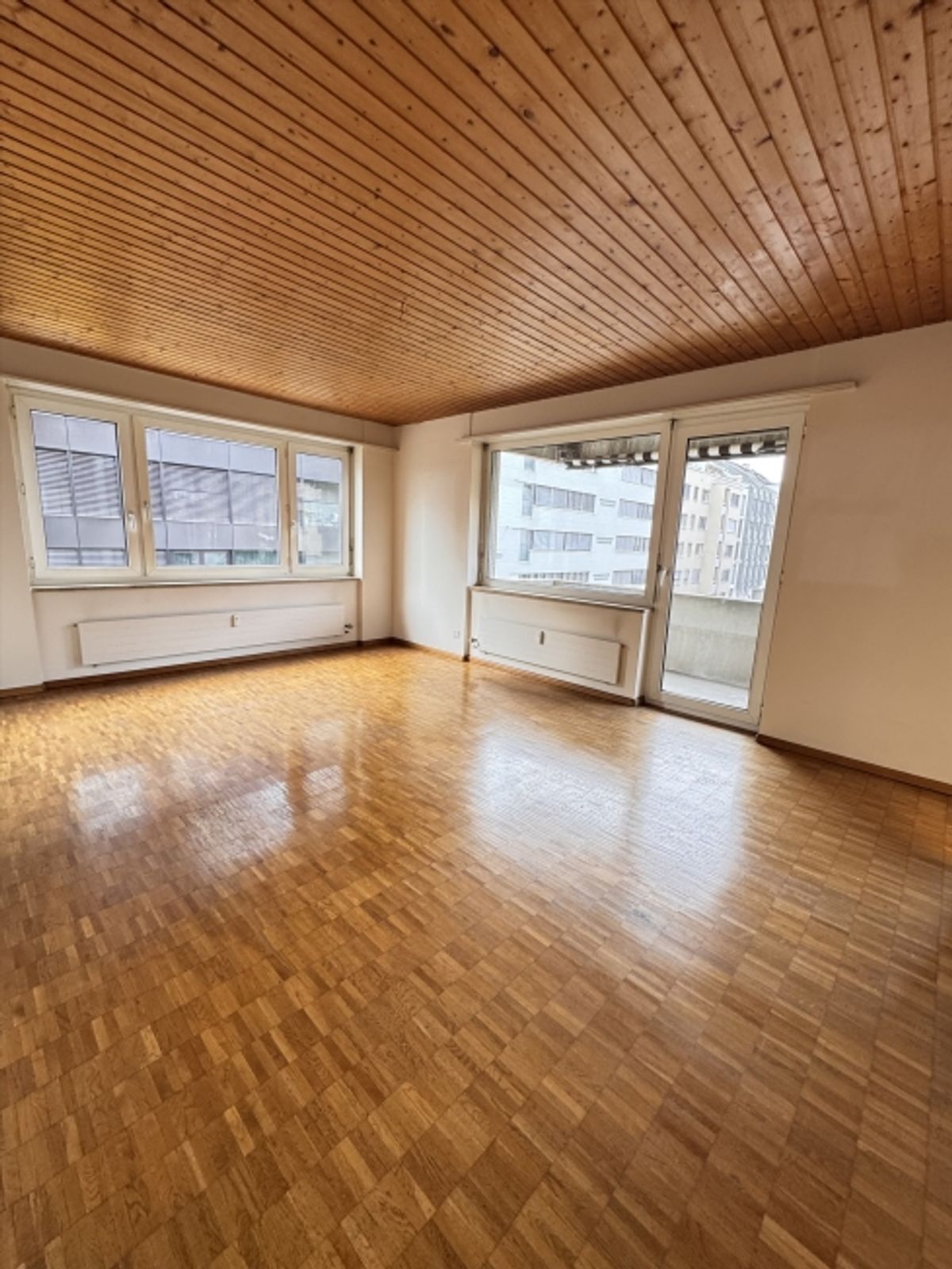 Grosszügige 2.5-Zimmerwohnung am Messeplatz! - 2