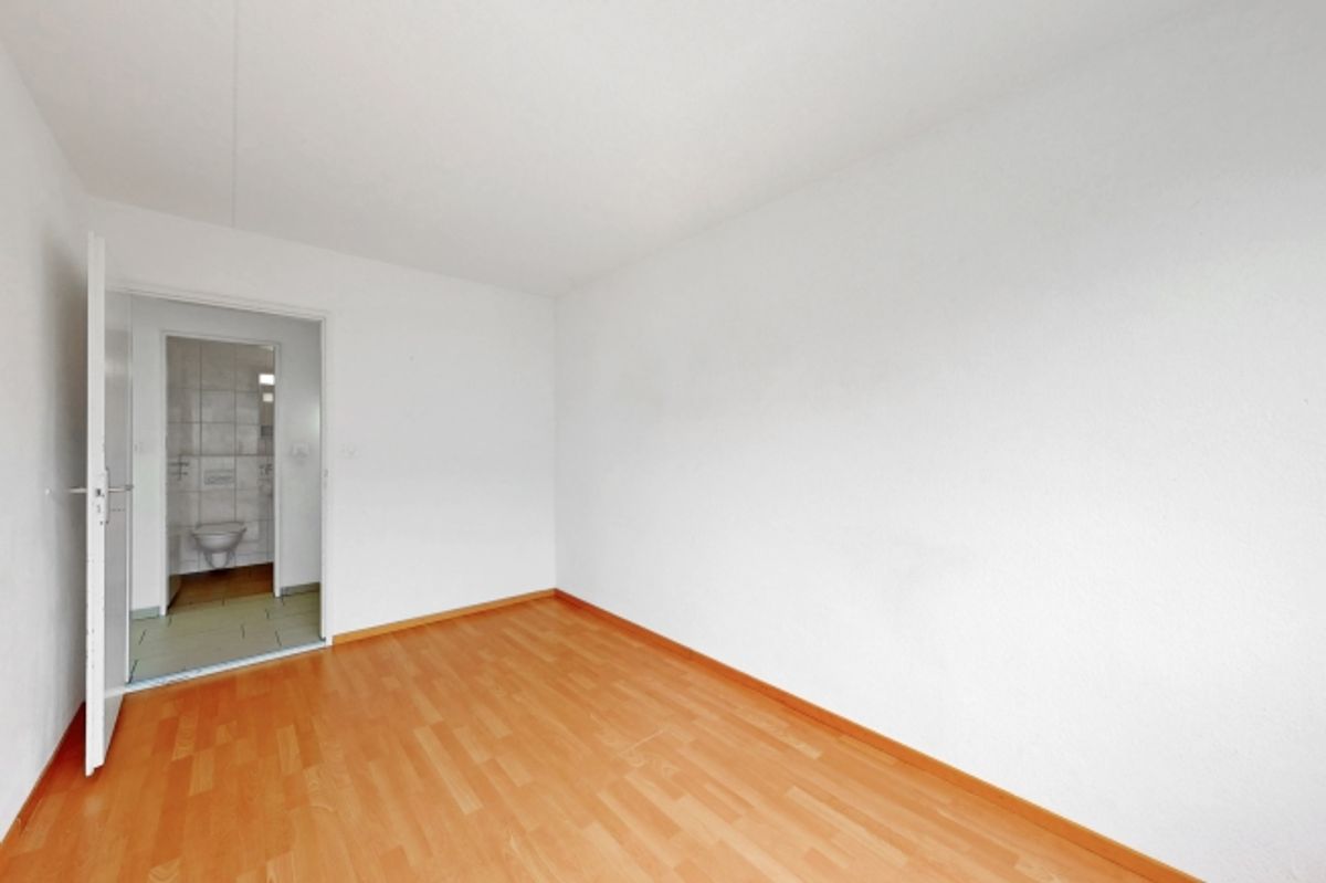 Grosszügige Familienwohnung mit Sicht ins Grüne - 8