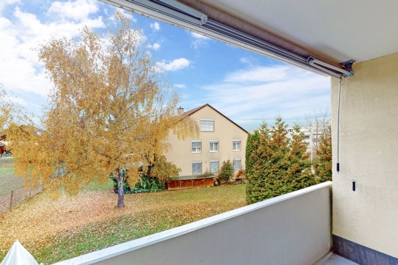 Grosszügige Familienwohnung mit Sicht ins Grüne - 12