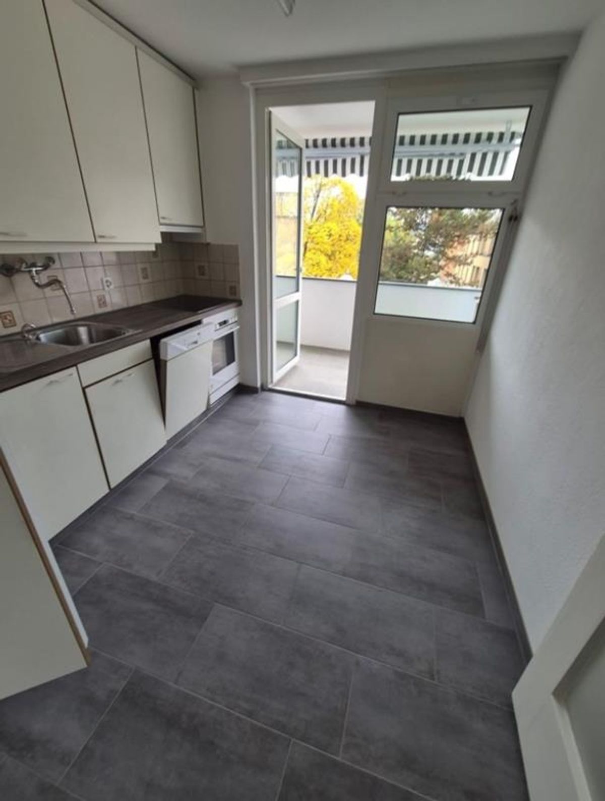 4 Zimmer Wohnung - 6