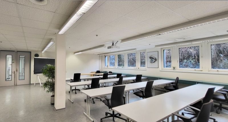 Spannende Gewerbe-/Bürofläche im EG für Schulung und Ausbildung! - 3