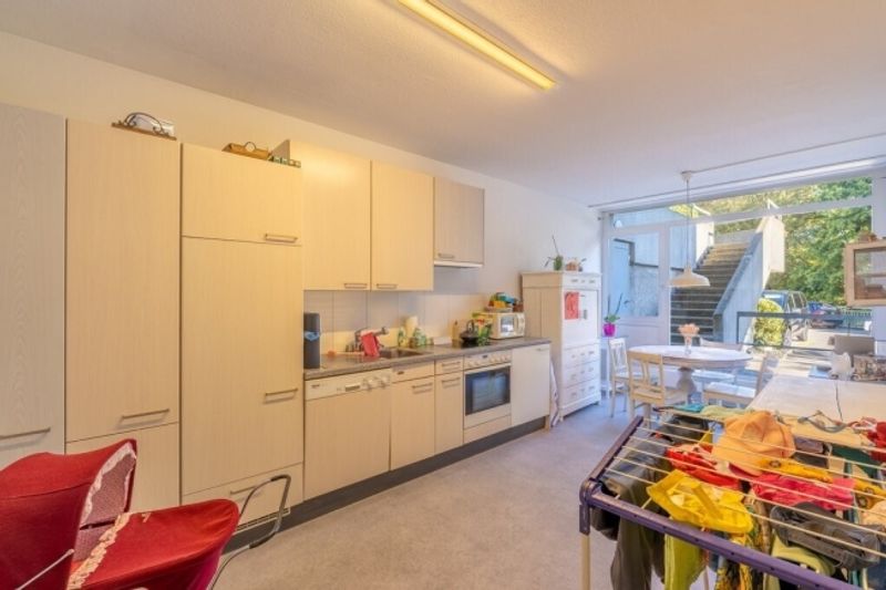 Büro-Praxis-Geschäfts-Räumlichkeiten (4 Räume+WC) ca. 97m2 im EG - 6