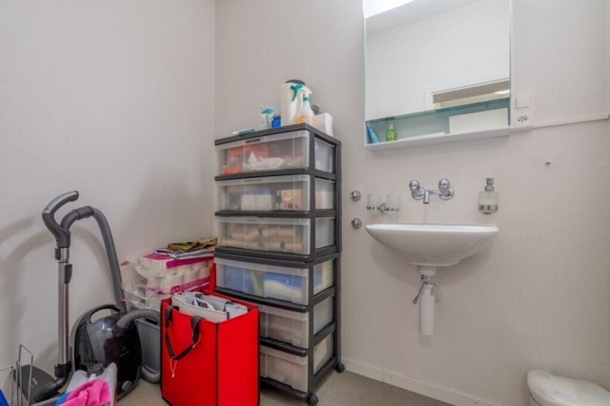 Büro-Praxis-Geschäfts-Räumlichkeiten (4 Räume+WC) ca. 97m2 im EG - 7