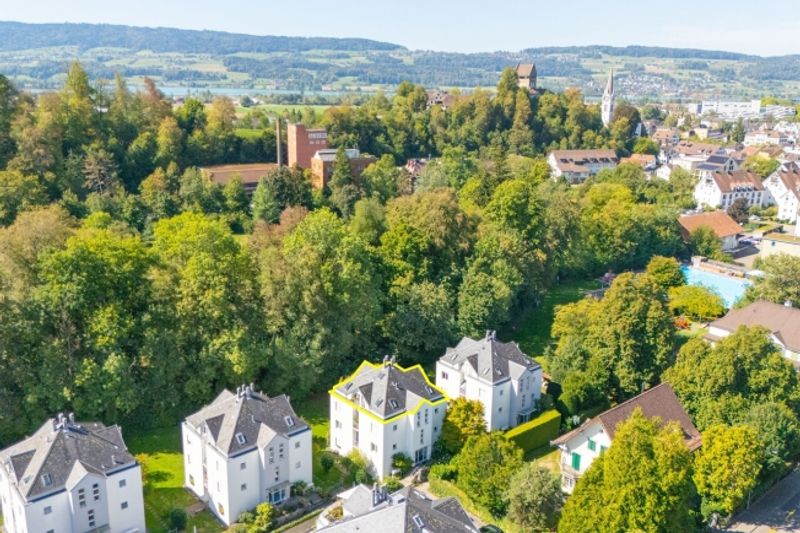 Grüner Ausblick und urbaner Komfort in Uster - 1