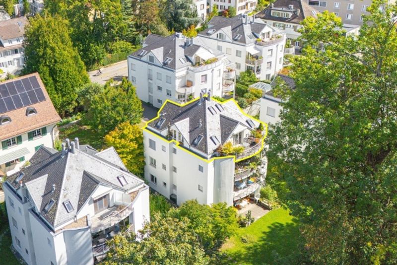 Grüner Ausblick und urbaner Komfort in Uster - 2