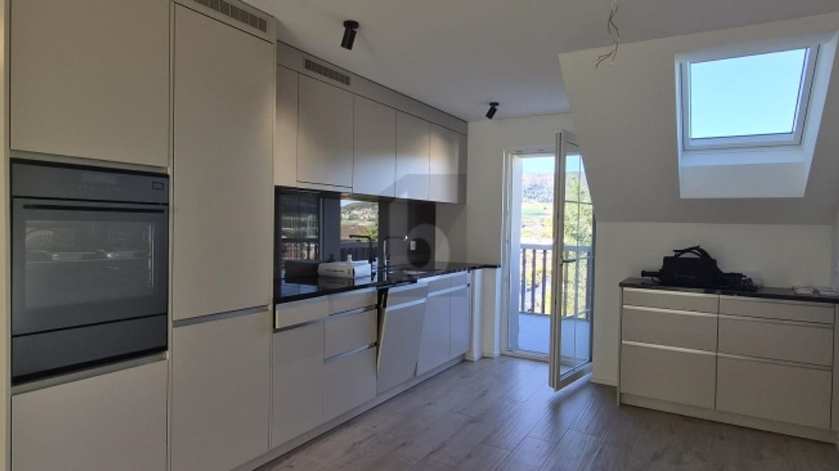 MIT PRIVATER DACHTERRASSE & WEITBLICK - 1
