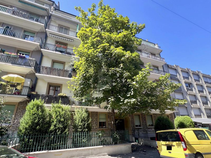 CHARMANT MEUBLÉ CENTRAL POUR COUPLE OU FAMILLE - 2