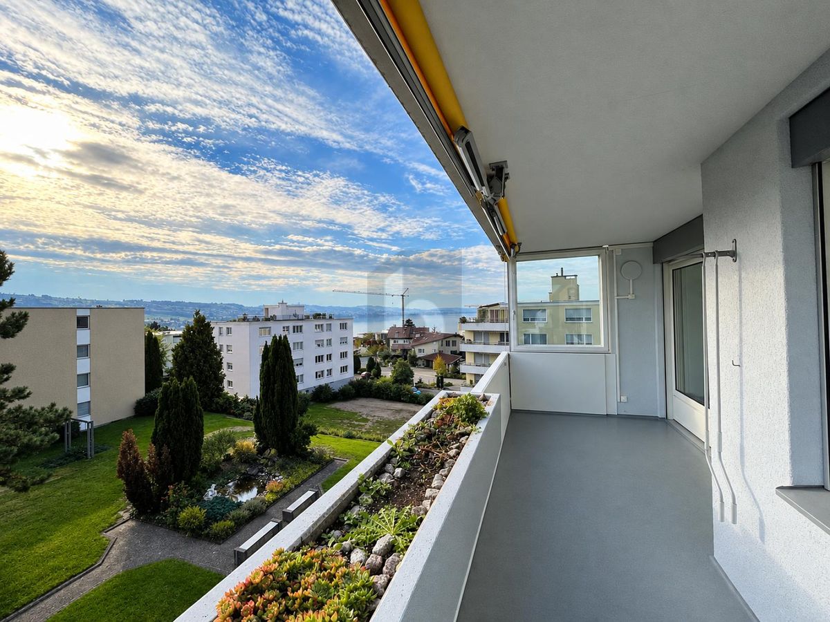 MIT SEEBLICK AN RUHIGER LAGE - 0