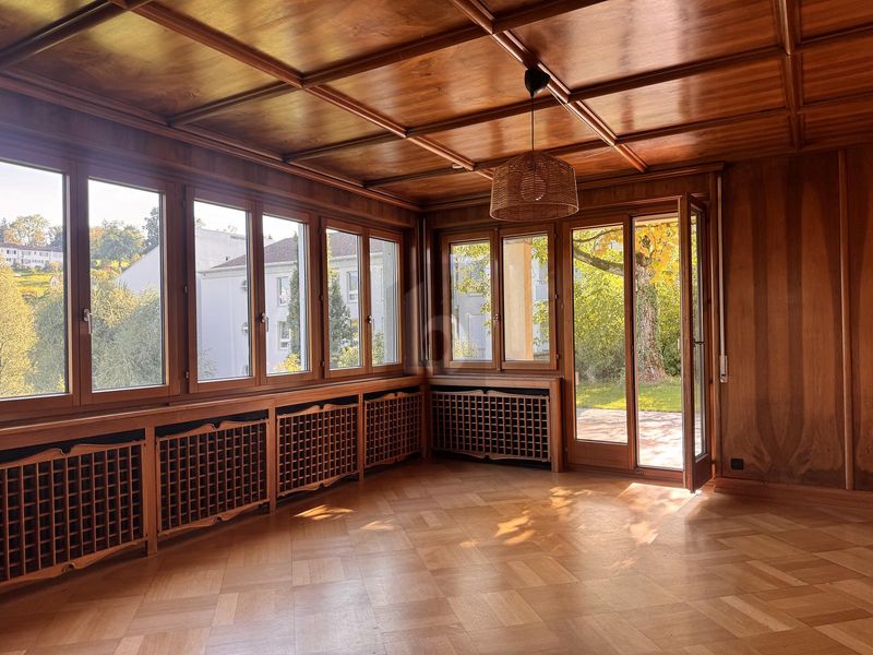 ELEGANT, AN BEGEHRTER LAGE UND MIT GARTEN - 2