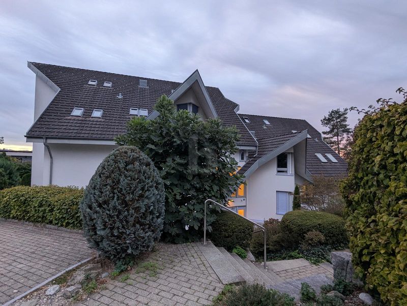 AUSSICHT, SONNE UND VIEL FLÄCHE ZUM WOHLFÜHLEN - 1