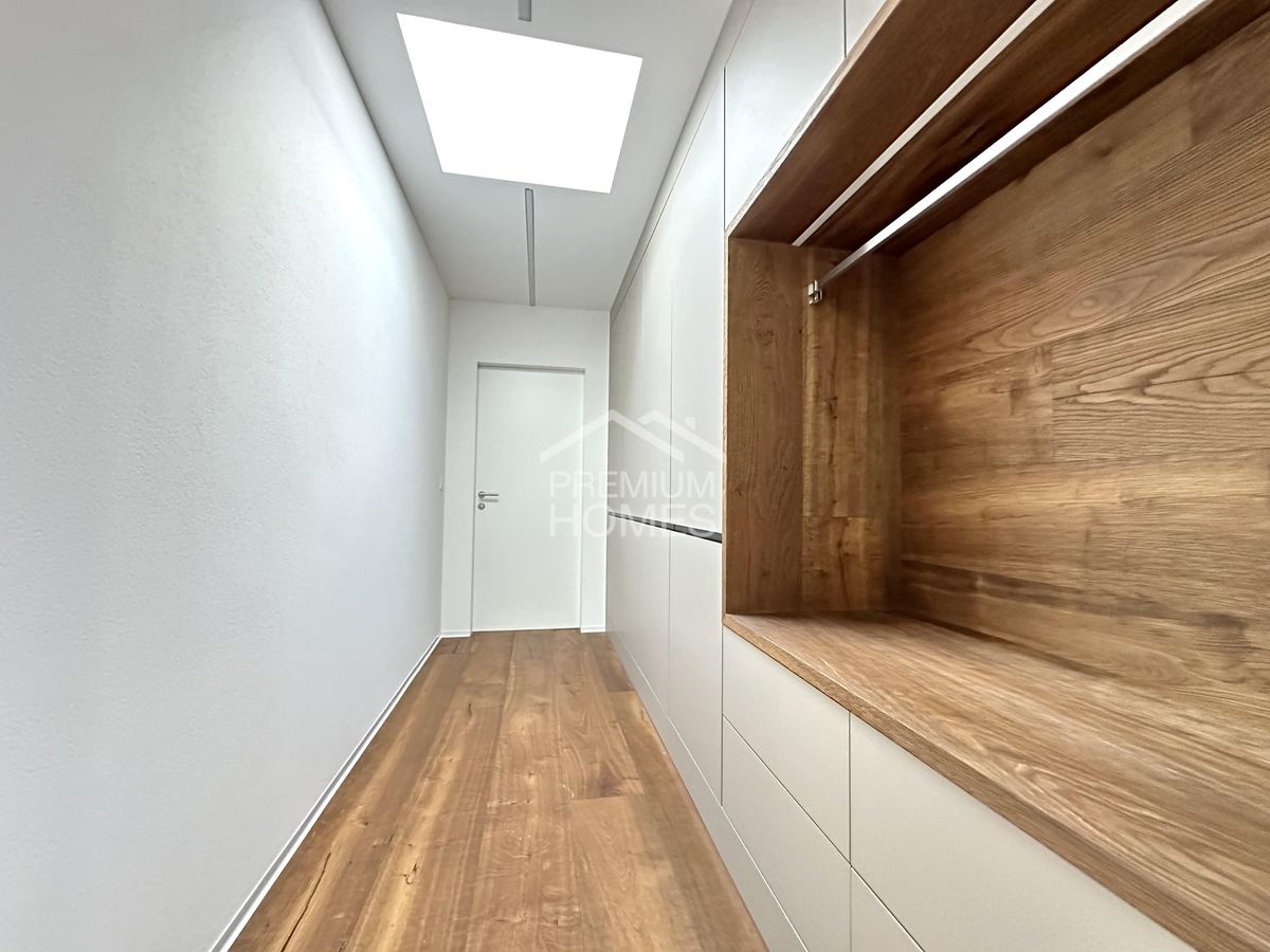 Luxuriöse 4.5 Zimmer-Attikawohnung - 10