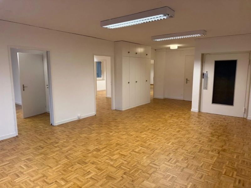 Helle 5-Zimmer-Bürofläche mit 140 m² im Zentrum von Winterthur - 3