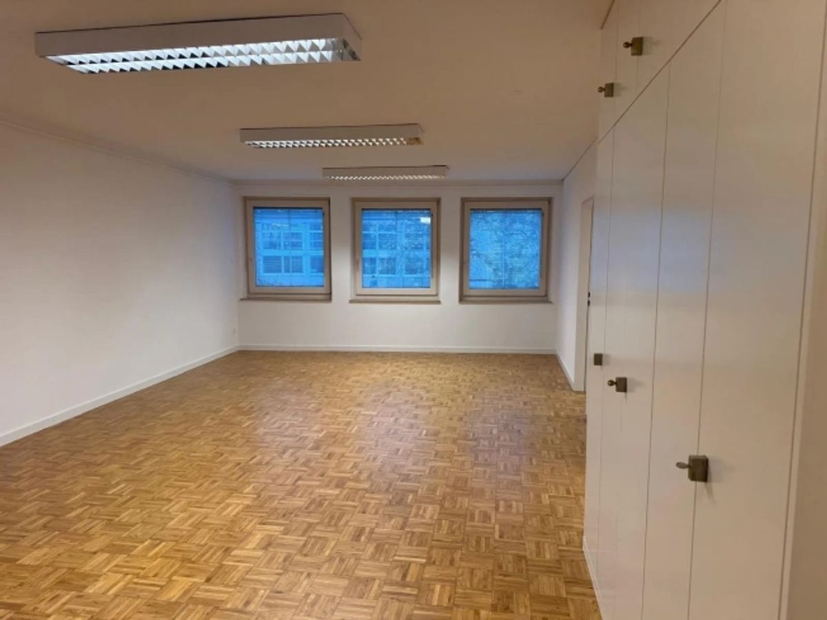 Helle 5-Zimmer-Bürofläche mit 140 m² im Zentrum von Winterthur - 4